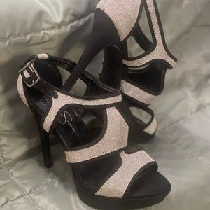 Jessica Simpson, Black/Silver, Size 8